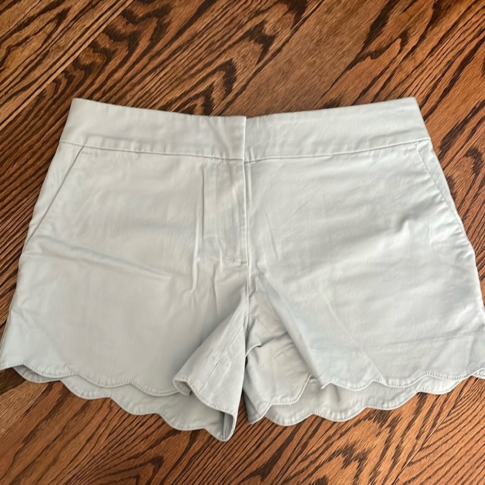 NWT Loft Riviera Scallop Shorts Size 2